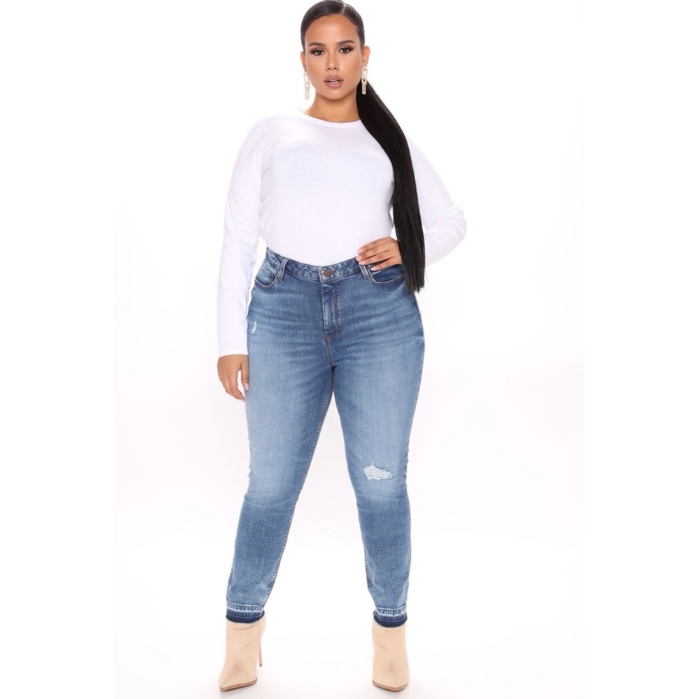 Check The Back Booty Lifting Skinny Jeans - Medium Blue Wash (NWT)
